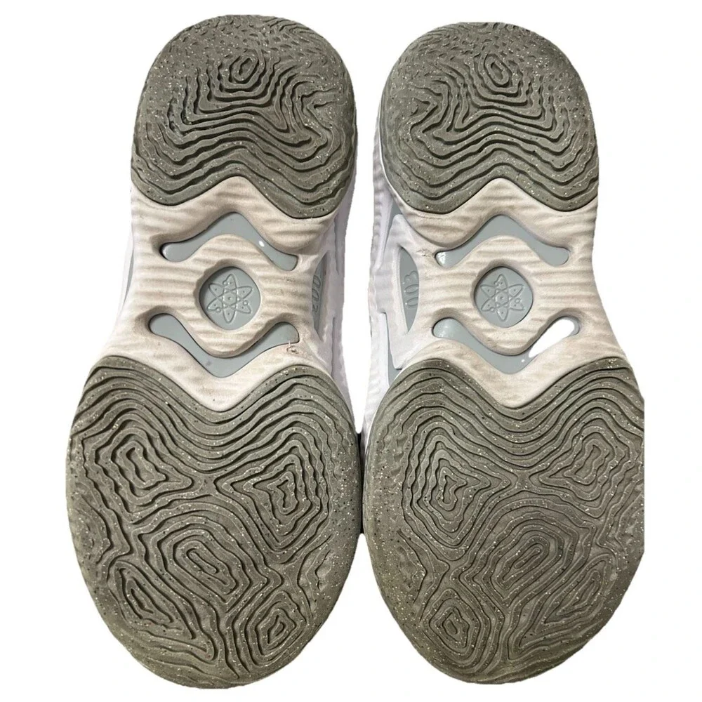 Nike Cosmic Unity 3 Team Men's Size 7.5Grey White Basketball Shoes DZ2906-001